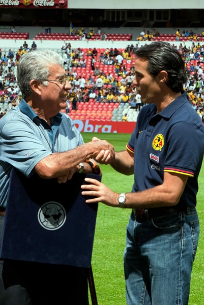 La directiva del América reconoció a Alfonso Portugal.