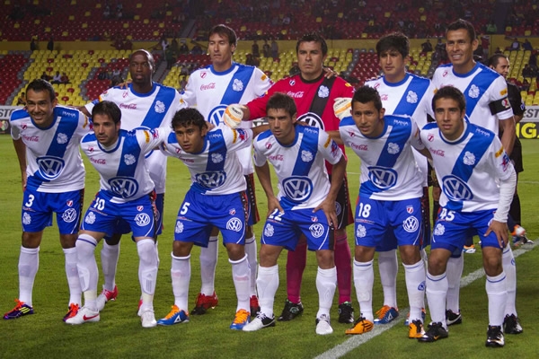La Franja en el Estadio Morelos.