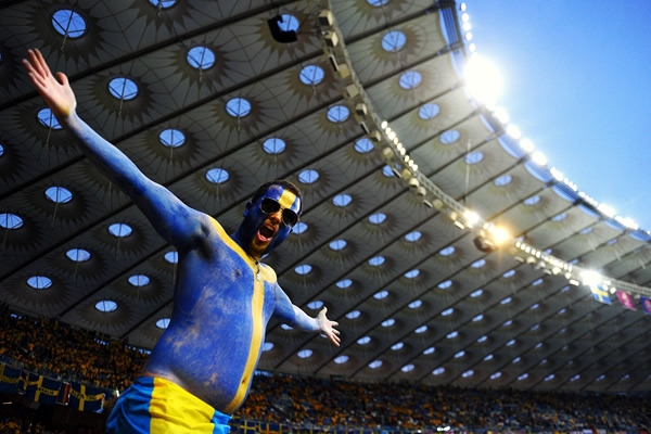 La inmensidad del Olympic Stadium recibiendo a los amantes del futbol.