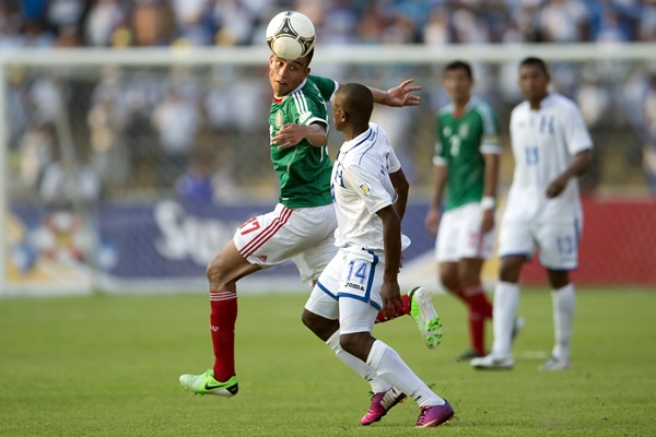 La invasión regiomontana en la cancha.