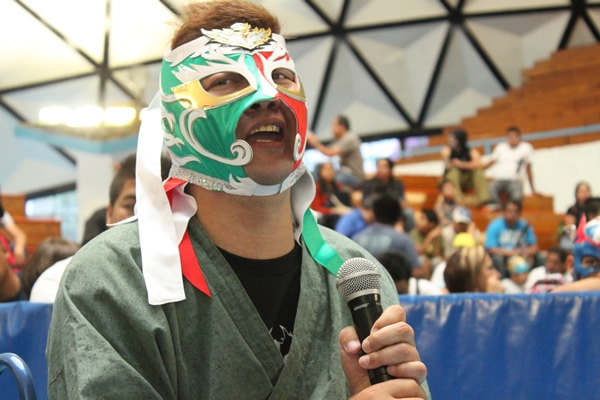 La lucha libre cerca de los fans.
