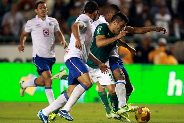 La Máquina cerraba espacios a La Fiera.