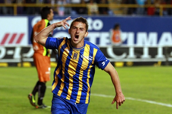 La primera mitad los Reales se van con parcial ventaja.