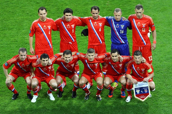 La selección de Rusia minutos antes de debutar en la Euro.