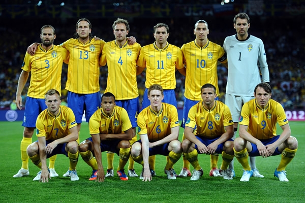 La selección de Suecia lista para enfrentar a Inglaterra.