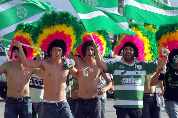 La tribu llegó buscando que sus Santos avanzaran a la Final.