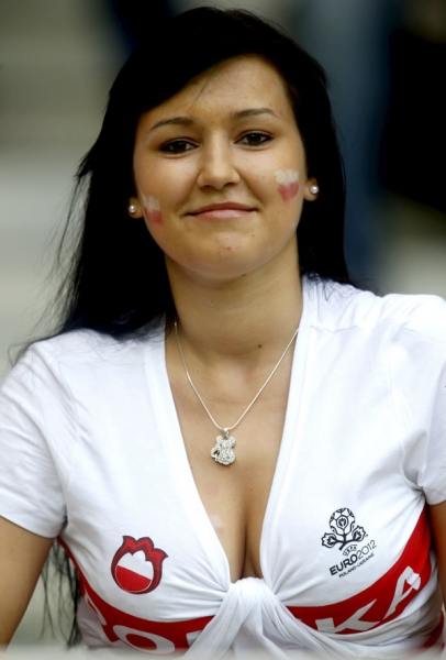 Las bellezas ya forman parte de los partidos de futbol.