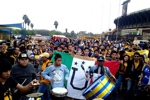 Las calles son muy estrechas para la invasión.