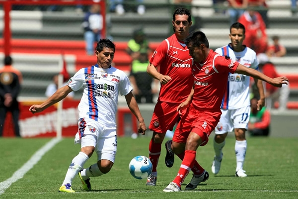 Las defensas anularon a los delanteros de ambas escuadras.