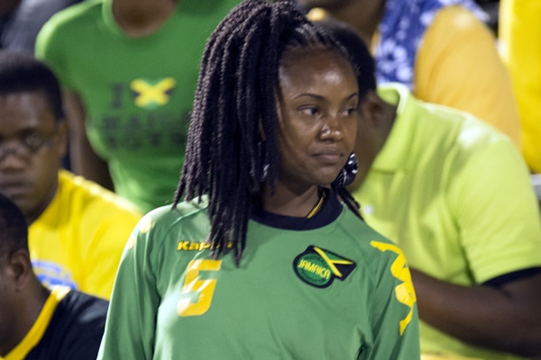 Las mujeres destacan en las festividades del duelo.