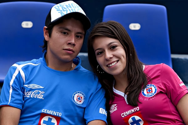 Las sonrisas que apoyan el sueño celeste.
