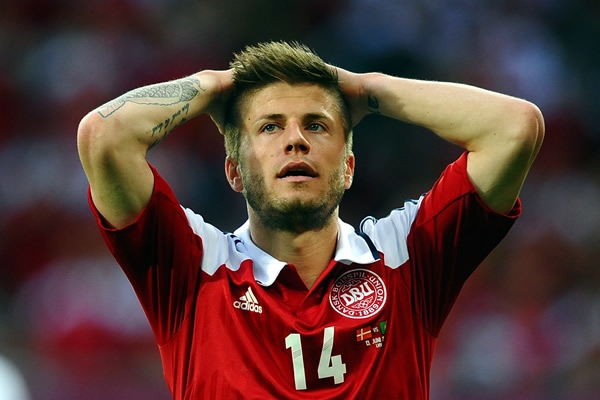 Lasse Schone entró de cambio pero poco pudo hacer.