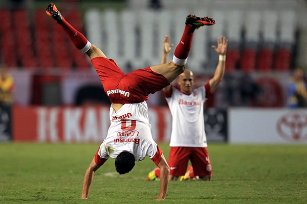 Leandro Damiao, del Internacional, abrió el marcador al minuto 13.