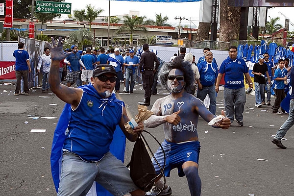 Los aficionados a La Selecta llegaron con tiempo de anticipación.