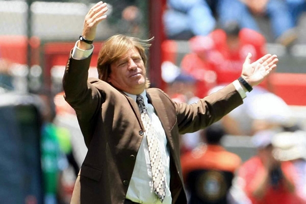 Los cambios del Piojo no funcionaron en la cancha del Nemesio.