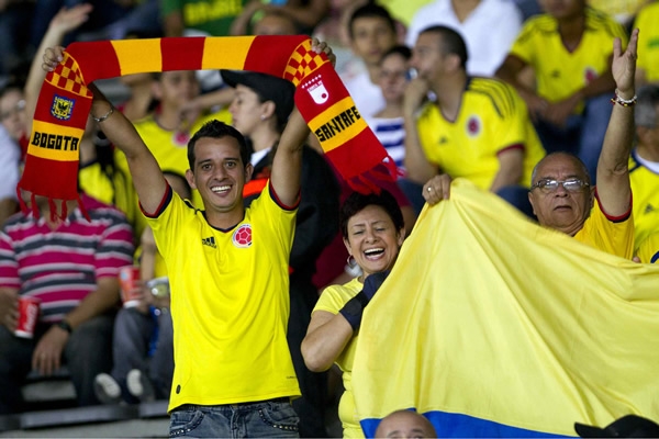Los colombianos se volcaron para el partido.