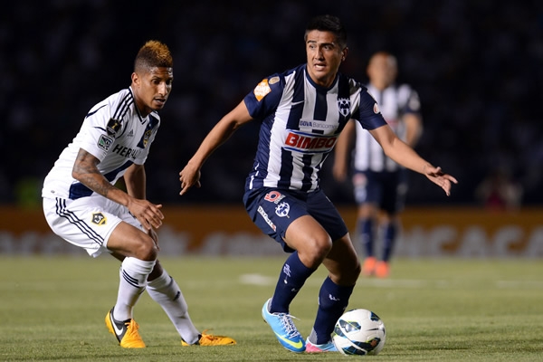 Los contragolpes del equipo del Galaxy son frenados con autoridad.