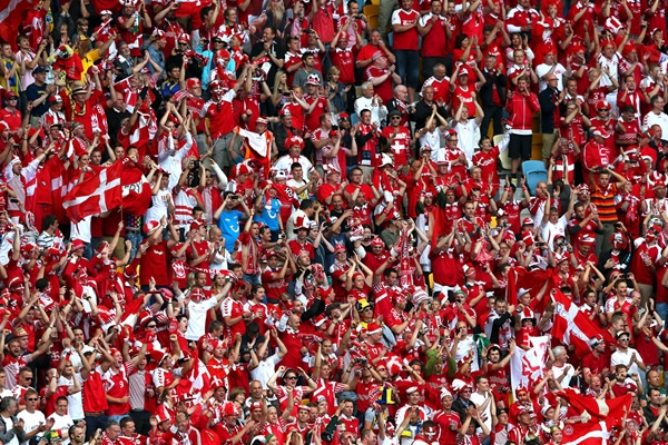 Los daneses fueron mayoría durante el juego ante Portugal.