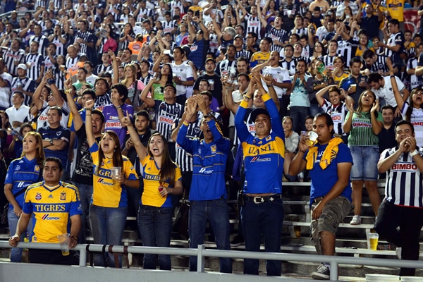 Los de la UANL se hicieron escuchar.