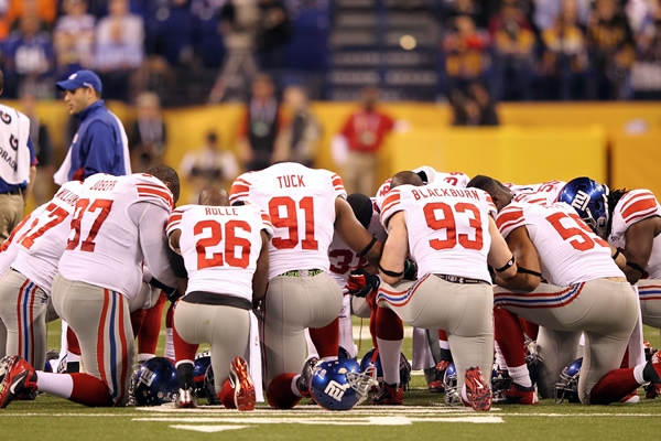 Los Giants se unieron por la victoria.