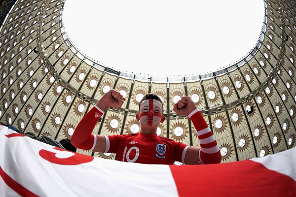 Los ingleses esperan que su equipo se posicione en la cima de su grupo.