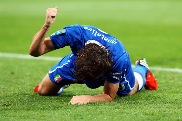Los italianos desesperados por el accionar del equipo.