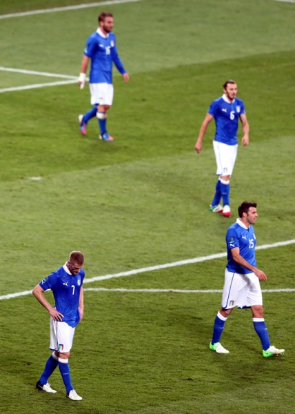 Los italianos nunca pudieron detener el poder ofensivo de los rojos.