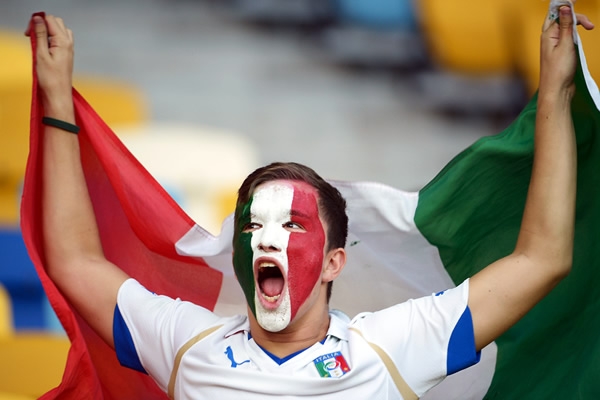 Los jóvenes italianos también fueron a apoyar a su selección.