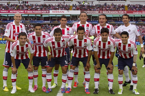 Los once de Chivas que buscan el pase a la Liguilla.