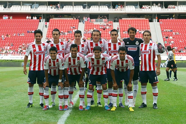 Los Tapatíos por el triunfo en casa.