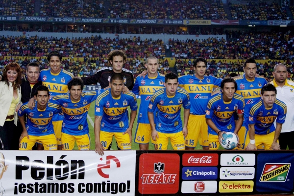 Los Tigres se plantaron con autoridad en la casa de Monarcas.