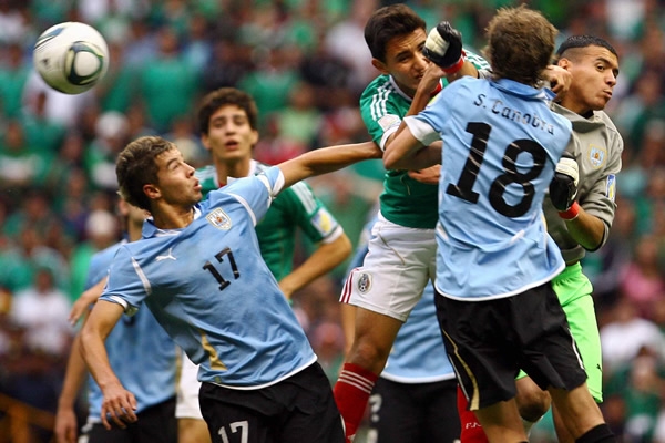 Los uruguayos no pudieron evitar la caída