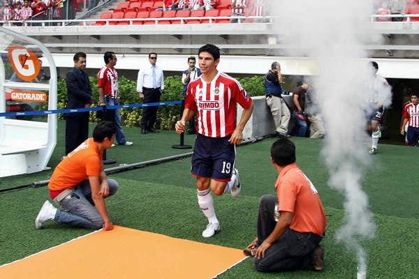 Magallón durante la presentación de las Chivas en el Omnilife.