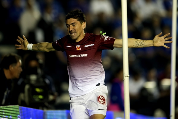 Mancilla no se descarrila ni con un imponente Azul.