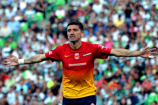 Mancilla saca la casta y con la victoria Morelia se ve cuarto.