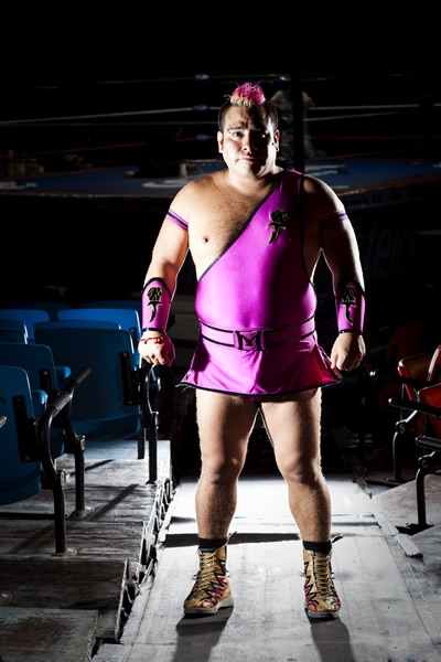 Máximo busca no perder de nuevo la cabellera.