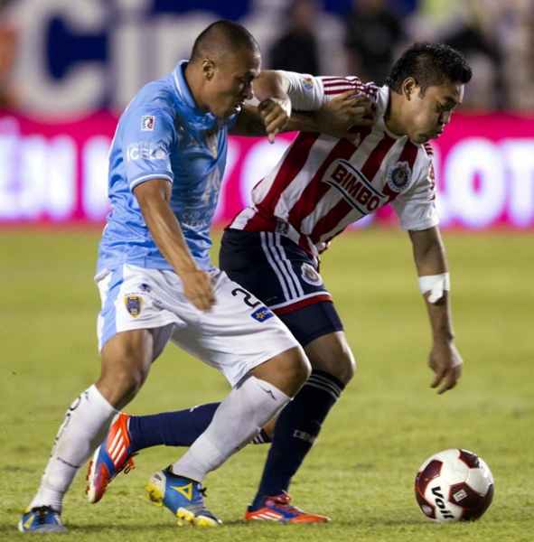 Maya dificultó el accionar de Chivas.