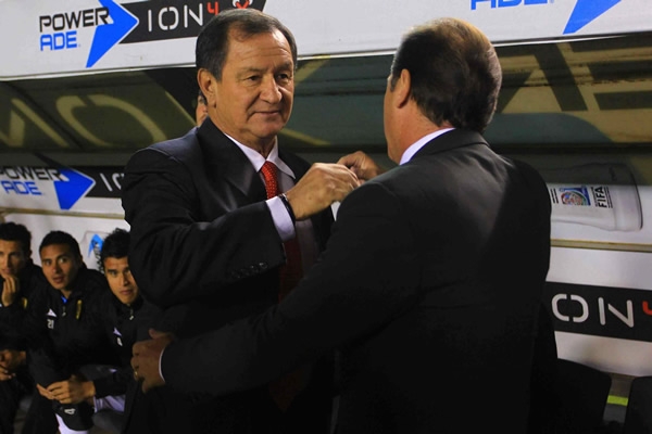 Meza y Aguinaga, dos historias.