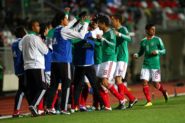 Al minuto 2, Antonio Gallardo adelantaba al equipo mexicano.