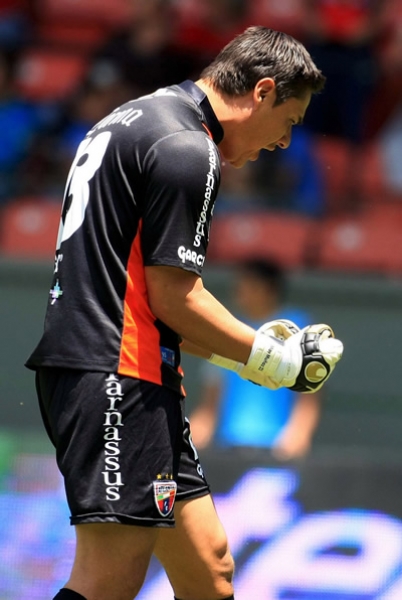 Moisés Múñoz grita el gol que les deba el triunfo.