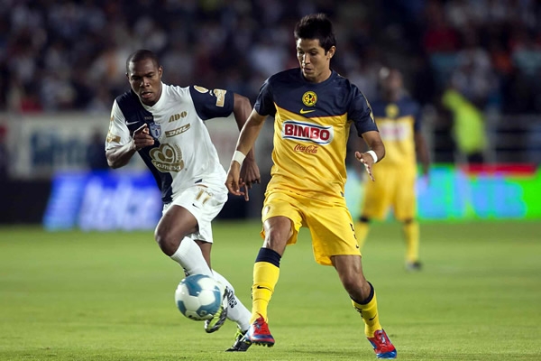 Molina apareció como titular.