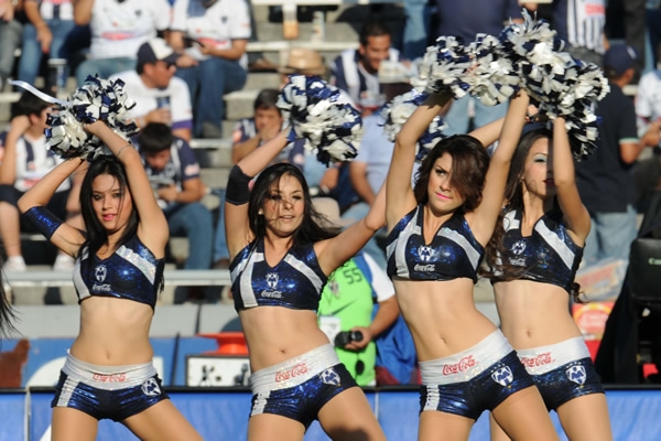 Monterrey-Gallos.