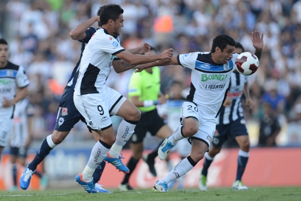Monterrey-Gallos.