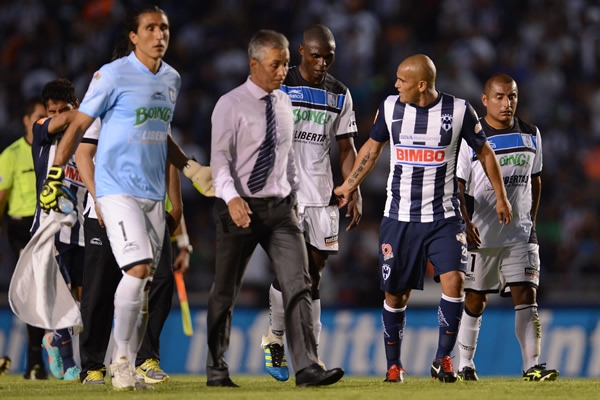 Monterrey-Gallos.