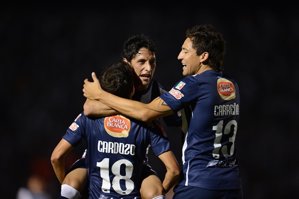 Monterrey-Gallos.