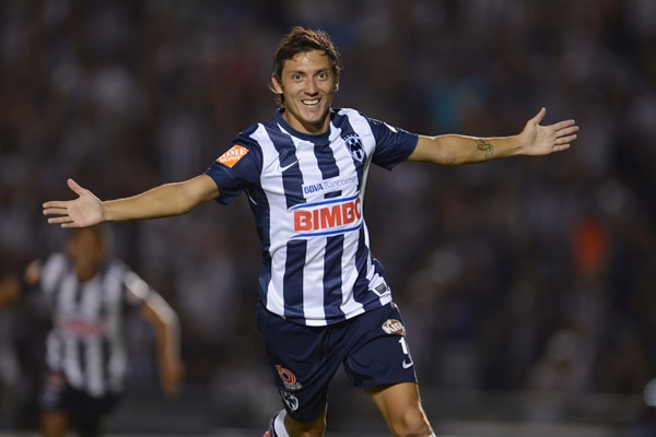 Monterrey-Gallos.