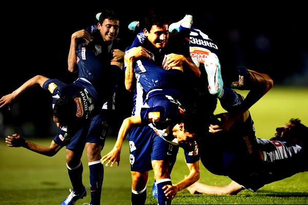 Monterrey-Gallos.