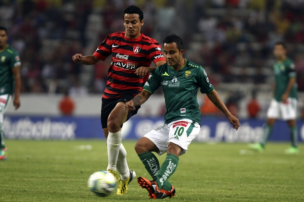 Montes fue de los más fieras del partido.