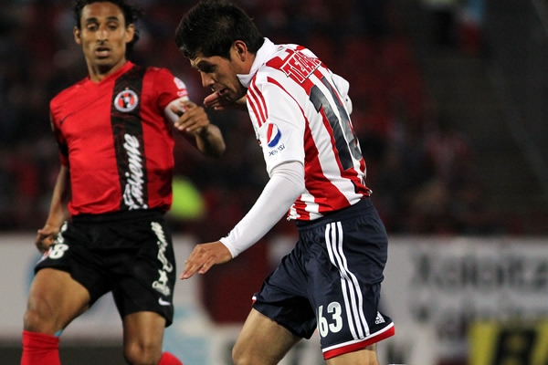 Morales salió en al segunda mitad, tuvo un mal juego.