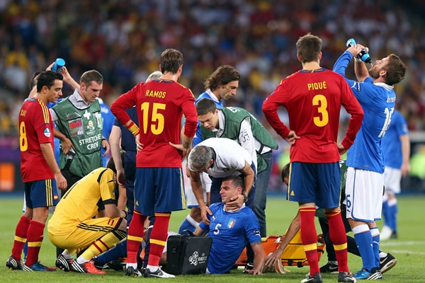 Motta salió lesionado e Italia se debilitó.
